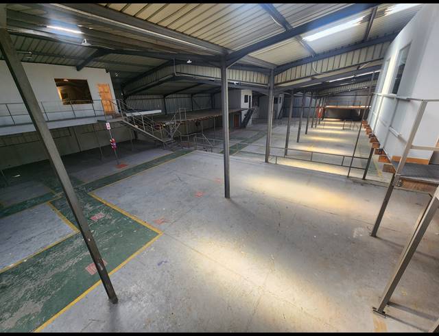 1,200M² WAREHOUSE TO LET IN WADEVILLE